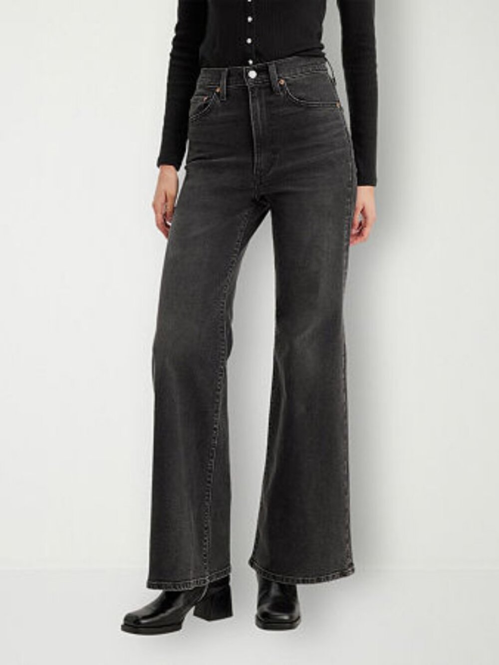 Levi's Women's Ultra-High Rise Ribcage Flare Jeans, Size 14, Wiskered Black